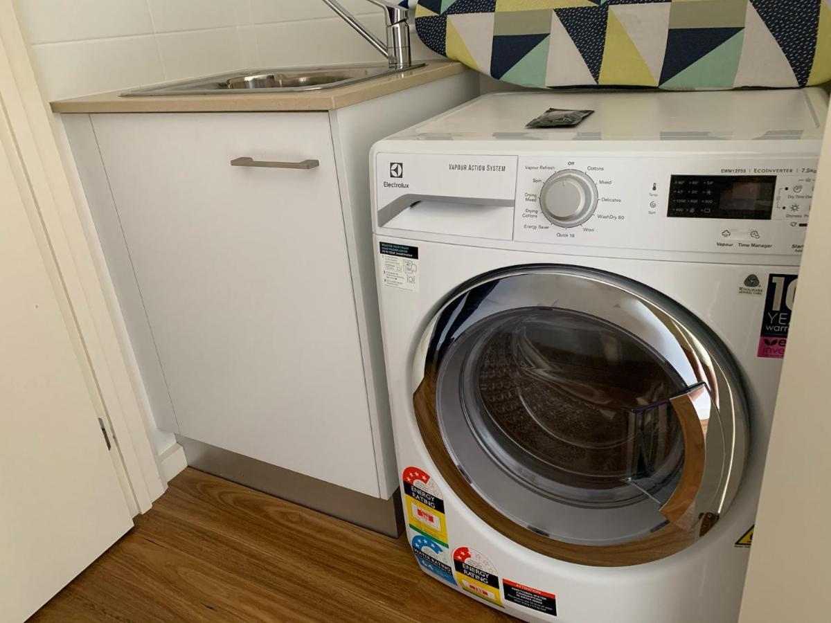 Captains Cove 1St Floor Spa Luxury Apartments - Free Netflix เพย์เนสวิลล์ ภายนอก รูปภาพ
