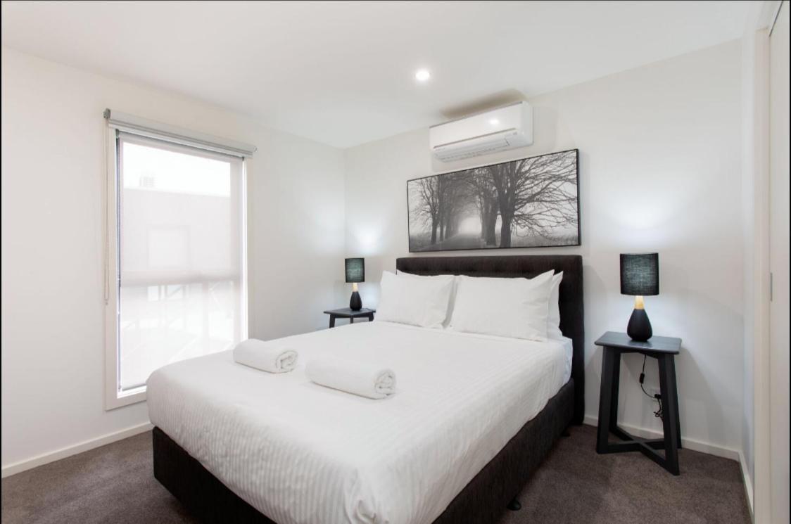 Captains Cove 1St Floor Spa Luxury Apartments - Free Netflix เพย์เนสวิลล์ ภายนอก รูปภาพ